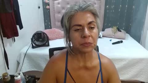 Snapshot of lalisha_96 chatting on 10.31.25 lalisha online show from 10.31.25