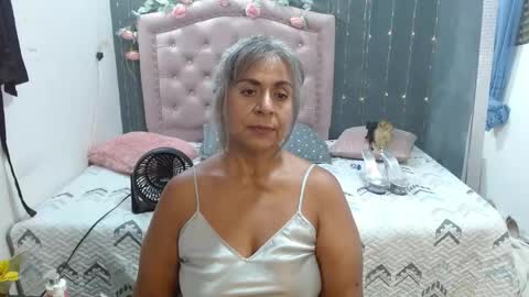 Snapshot of lalisha_96 chatting on 11.27.25 lalisha online show from 11.27.25