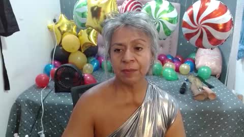 Snapshot of lalisha_96 chatting on 12.14.25 lalisha online show from 12.14.25