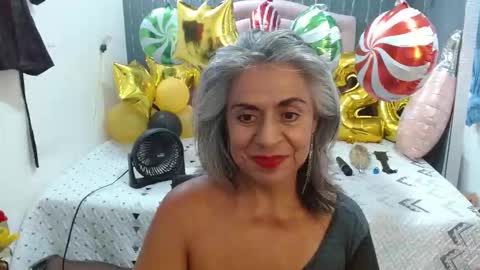 Snapshot of lalisha_96 chatting on 12.16.25 lalisha online show from 12.16.25