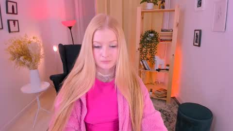 Laly online show from 03.12.25