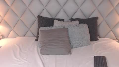 Snapshot of lalycastro chatting on 01.29.25 Laly Castro online show from 01.29.25