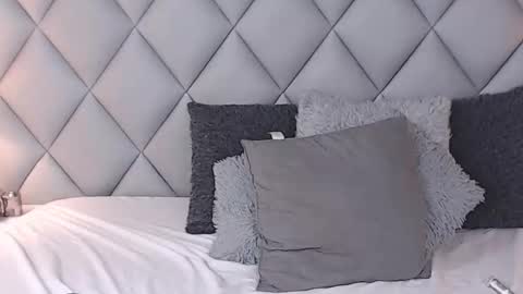 Snapshot of lalycastro chatting on 02.06.25 Laly Castro online show from 02.06.25