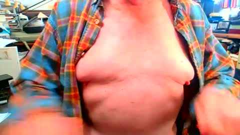 Snapshot of lamarbrazil chatting on 01.02.25 lamarbrazil online show from 01.02.25