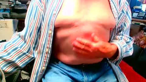 Snapshot of lamarbrazil chatting on 02.12.25 lamarbrazil online show from 02.12.25