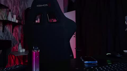 just call me Lana  and her security online show from 12.05.25