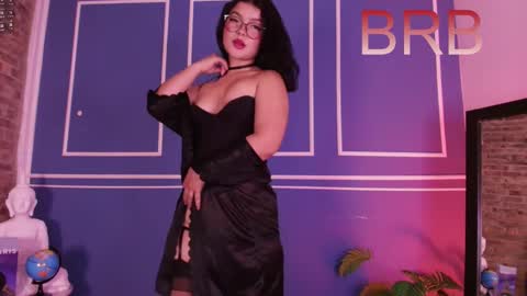 Snapshot of lana_beket_ chatting on 12.14.25 Lana online show from 12.14.25