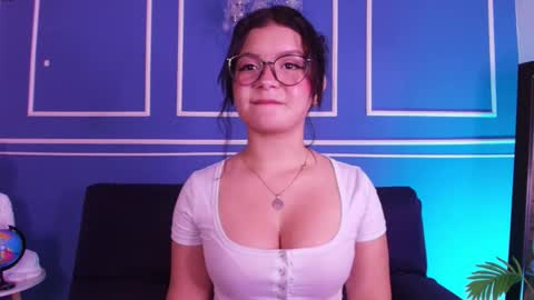 Snapshot of lana_beket_ chatting on 12.16.25 Lana online show from 12.16.25