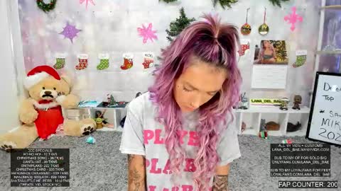 Lana Del Bae online show from 12.17.25