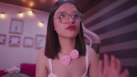 Snapshot of lana_dreams_ chatting on 11.13.25 Lana online show from 11.13.25