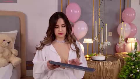 lana_ellie online show from 12.21.25