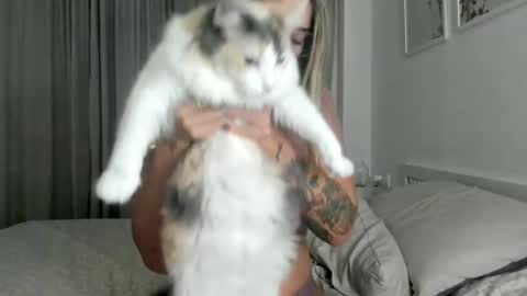 Lana online show from 10.04.25