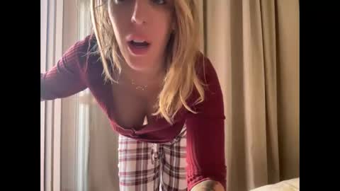 Lana online show from 12.21.25