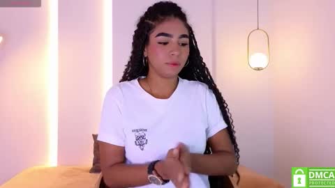 Snapshot of lana_starlet chatting on 11.22.25 katiuska online show from 11.22.25