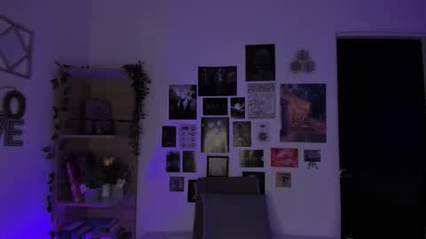 Snapshot of lanaherondale_ chatting on 11.02.25 lanaherondale_ online show from 11.02.25