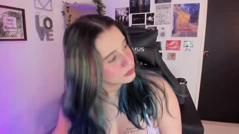 Snapshot of lanaherondale_ chatting on 11.06.25 lanaherondale_ online show from 11.06.25