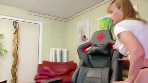 Lana online show from 01.06.25