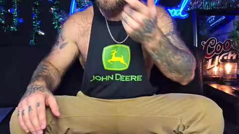 Snapshot of lancehardwood222 chatting on 11.18.25 LANCE online show from 11.18.25