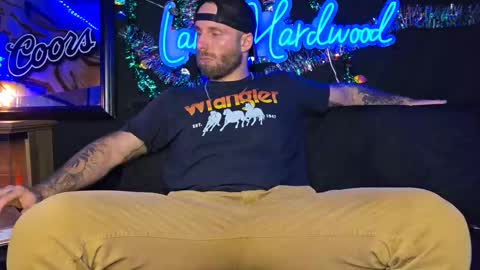 Snapshot of lancehardwood222 chatting on 11.26.25 LANCE online show from 11.26.25