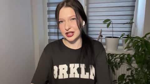 Snapshot of lanitastudstill chatting on 02.27.26 Sarah online show from 02.27.26