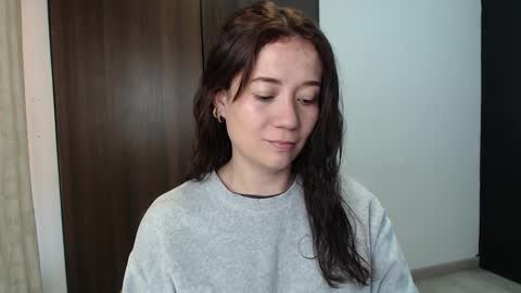 Snapshot of lanna_mills chatting on 12.16.25 Lanna online show from 12.16.25