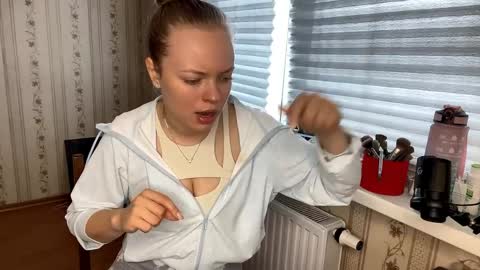 Hello My name is Lola online show from 04.01.26