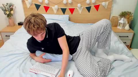 Fandi online show from 03.11.25