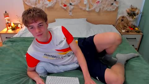 Fandi online show from 10.28.25