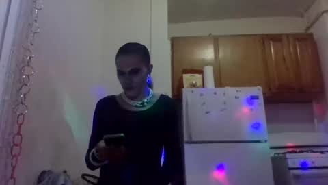 Lapuzzycat201923 online show from 01.16.25