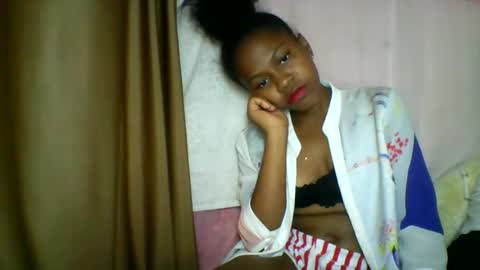 lara_belle online show from 05.15.26
