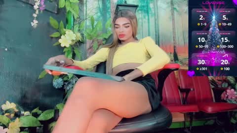 Lara Brunette  online show from 12.06.24