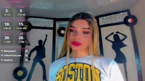 Lara Brunette  online show from 03.06.25