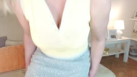 Snapshot of lara_fisher chatting on 12.08.24 lara_fisher online show from 12.08.24