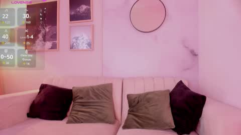 Lara Madisson online show from 10.20.25