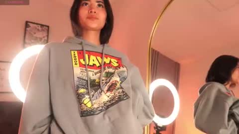 Lara Madisson online show from 11.15.25