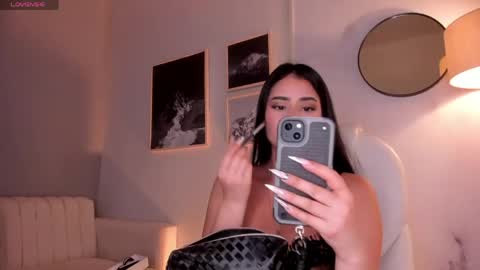 Lara Madisson online show from 06.04.26