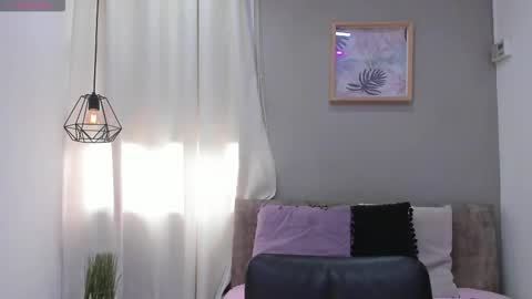      700  200   online show from 12.05.25