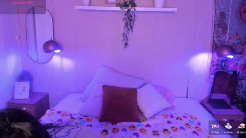 laraa rouss  online show from 12.02.25