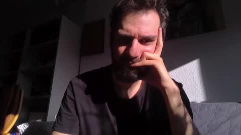 laraaan online show from 11.16.25