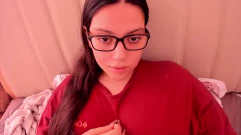 lara online show from 10.21.25