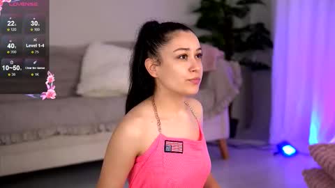 Snapshot of laracullen chatting on 12.14.25 Lara online show from 12.14.25