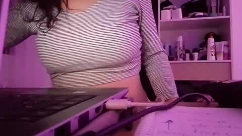 larafox22 online show from 04.13.26