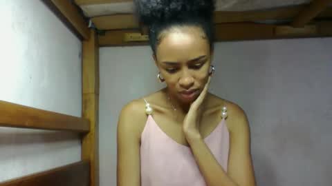 larah98 online show from 02.11.26