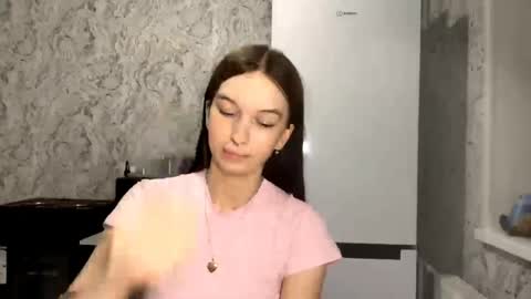 lara online show from 04.18.26