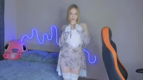 Snapshot of larakrein_lk chatting on 11.24.25 LaraKrein lk online show from 11.24.25