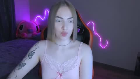 LaraKrein lk online show from 03.26.26