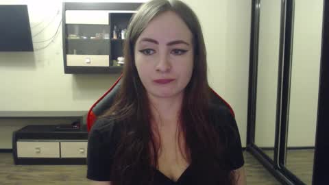 Laralianna online show from 02.24.25