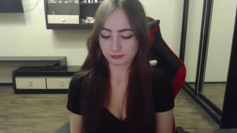 Laralianna online show from 02.26.25