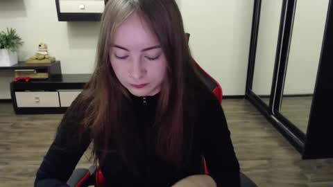 Laralianna online show from 09.12.25