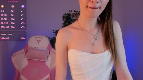 MY NAME IS LILY online show from 03.04.25